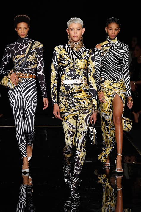 kanye west versace|Versace New York Runway Show Draws Kim Kardashian, Kanye .